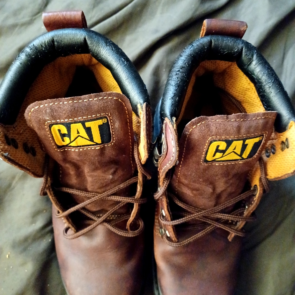 Cat steeltoe boots size 8